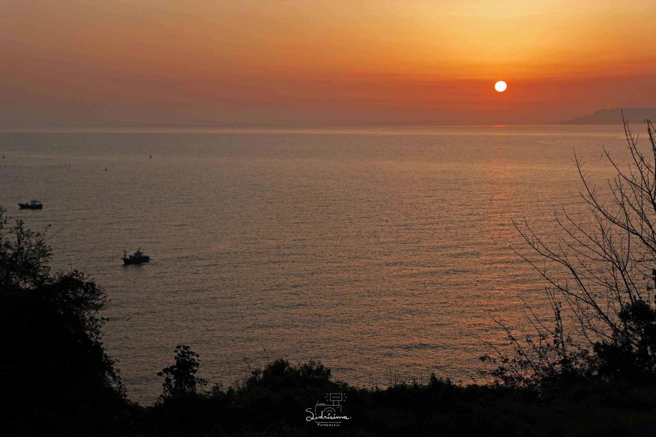 Apartmán Al Son De Las Olas Lastres Exteriér fotografie